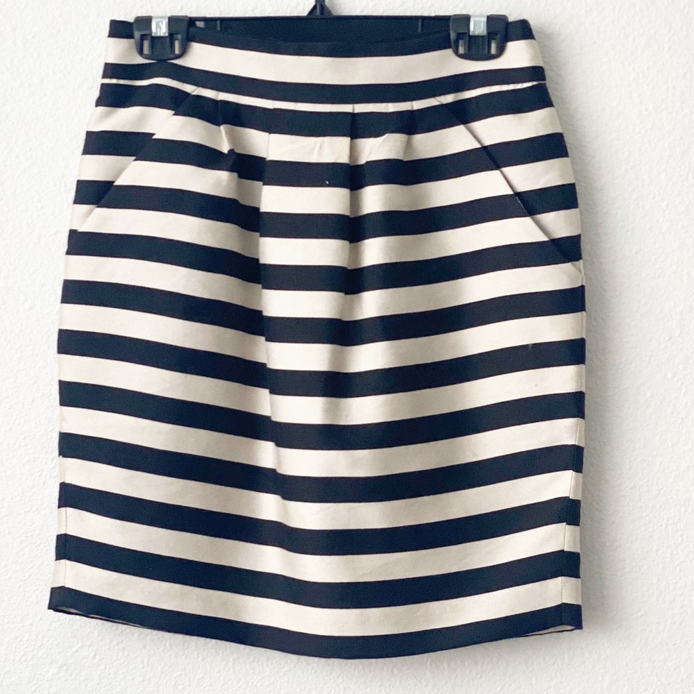 Banana Republic black & white striped pencil skirt
